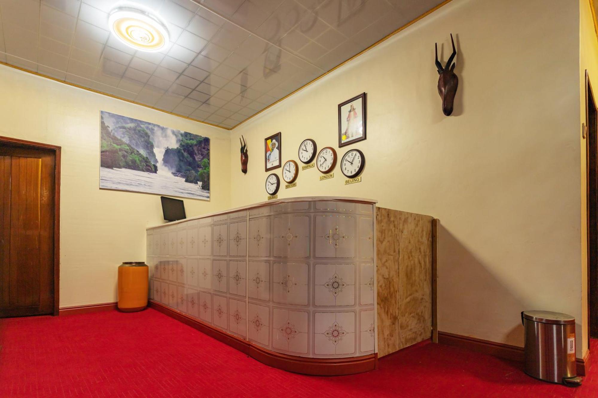 Ambrosia Heights Entebbe Hotel Exterior photo