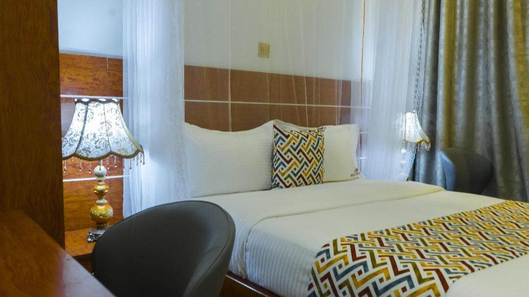 Ambrosia Heights Entebbe Hotel Exterior photo